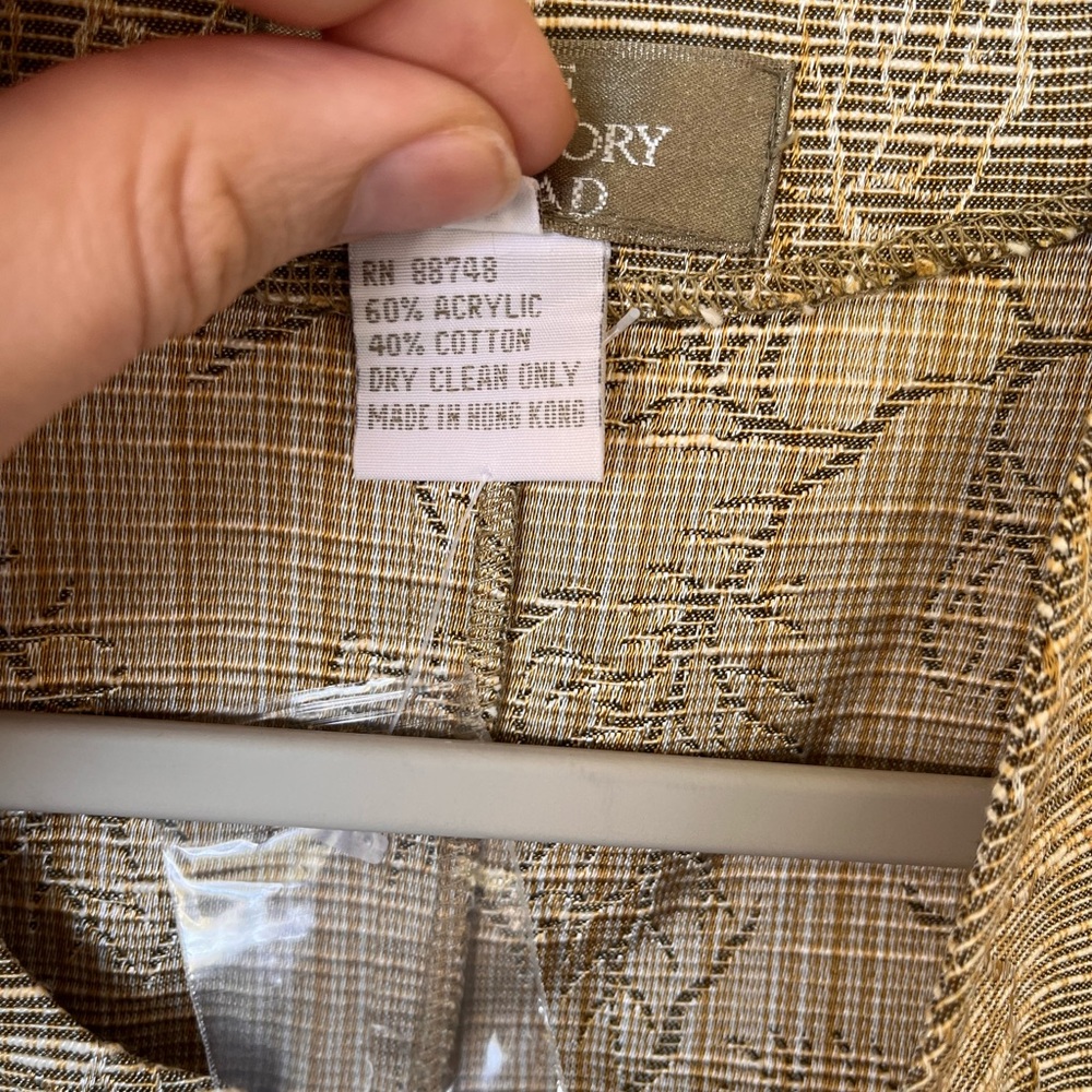 Vest - Picture 7 of 7